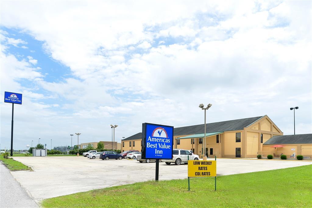 Executive Inn & Suites Breaux Bridge, La Buitenkant foto